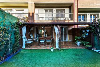 Casa a schiera in Les Comes. Casa preciosa a les comes  jardí, porxo, terrassa i garatge