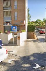 Aparcament cotxe a Santa Rosa - Valdeolleros. Cochera y trastero en urb. mirasierra