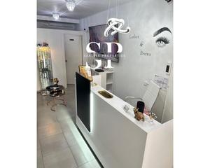 Traspàs Local Comercial a Dreta de l´Eixample. Salon de belleza de pestañas en traspaso en la dreta de l'eixamp