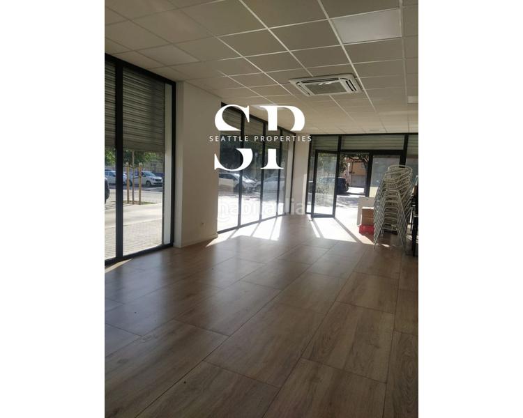 Foto 609eeb88-f55a-4855-8fbe-3f7241f2b363. Alquiler local comercial local en alquiler en canyado, en Badalona