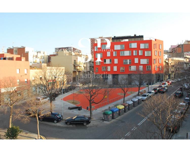 Foto c2bbf4ed-59cc-4e78-b88e-096740cd04af. Alquiler local comercial local en alquiler en canyado, en Badalona