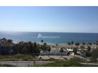 Casa adossada a Bahía casares 1. Chalet en venta en casares playa