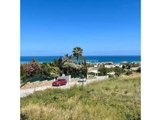 Terreny residencial a Granate 93. Venta de 5 parcelas y proyecto de villas con vistas al mar en ma