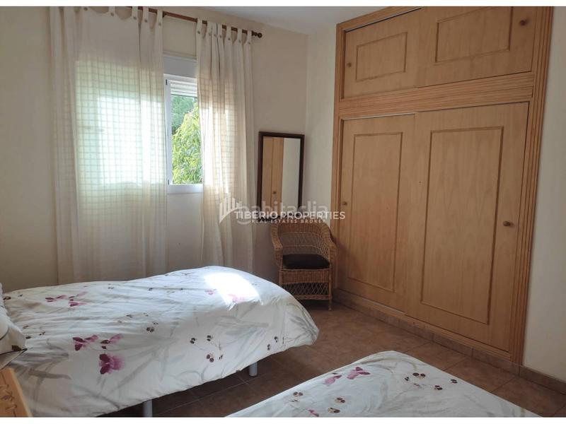 Foto b550c558-611b-4527-bf25-3a21f01ddd18. Casa in alberdina 1 in Los Llanos Estepona