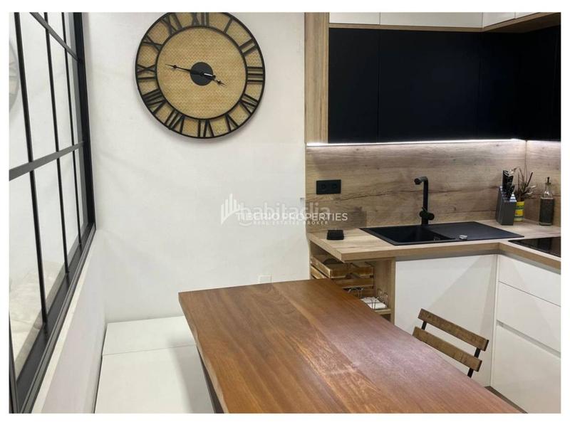 Foto 0fd0468b-153a-4958-8b5a-9b1dce946dfe. Estudio  reformado en primera línea de playa en Estepona