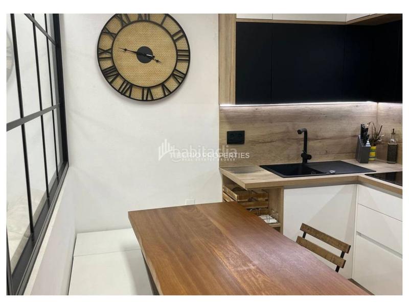 Foto 7447ac27-5bdf-4495-b0d4-228e852ef8b5. Estudio  reformado en primera línea de playa en Estepona