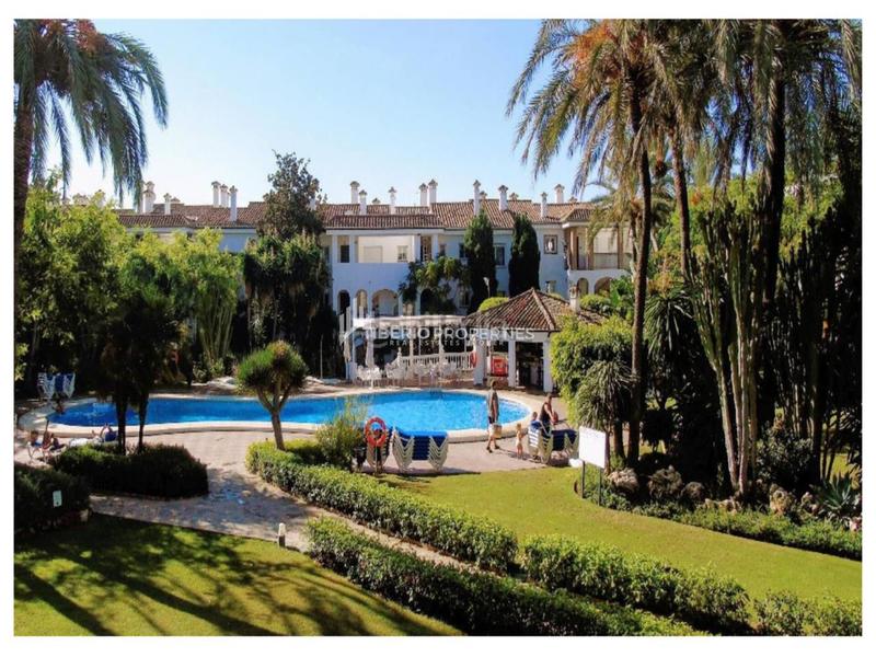 Foto 9eb3a98d-68b1-45a2-87f7-6317ac77cd17. Estudio  reformado en primera línea de playa en Estepona