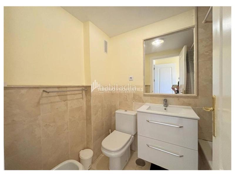 Foto d489a2da-4677-417b-ae9c-3592607ed411. Flat in granate 1 in El Castillo Manilva