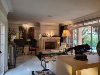 Casa a Palmeras 1. Exclusiva villa de estilo toscano en el corazón de marbella