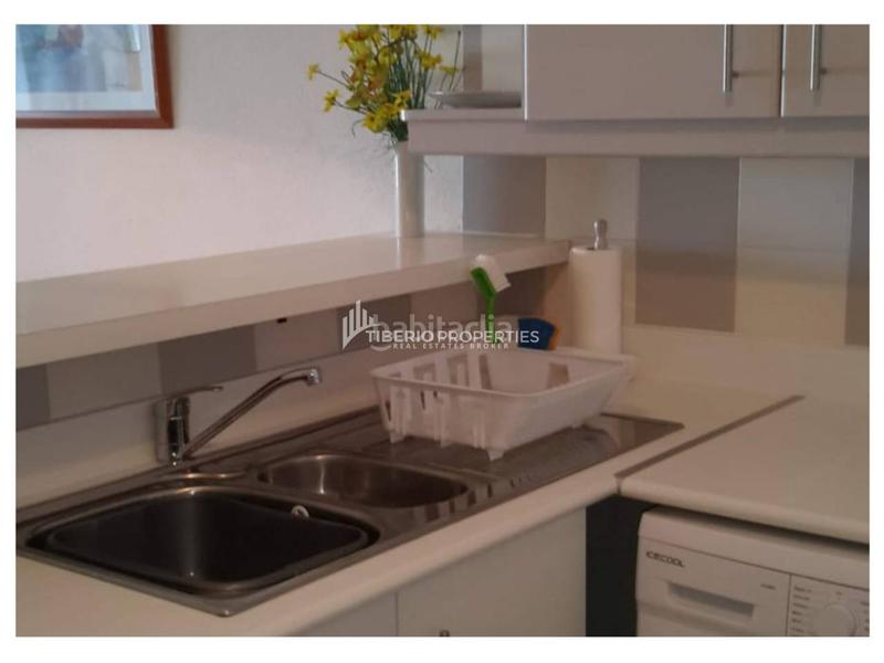 Foto 8a0f60a9-01bd-4299-b674-07b7e6132b76. Pis a españa 3 a Centro Estepona