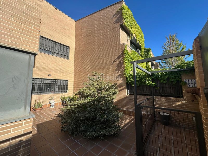 Foto 07ffa934-39b1-428f-8358-30b0ef7fb5a7. Xalet amb xemeneia calefacció aparcament piscina a Arroyomolinos