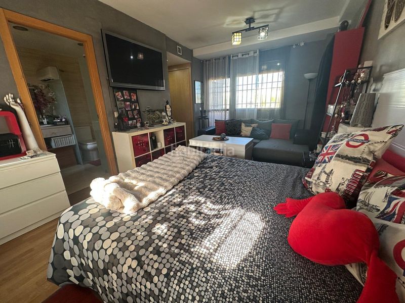 Foto 2190416f-3342-4c24-826d-60579b7f7b8d. Xalet amb xemeneia calefacció aparcament piscina a Arroyomolinos