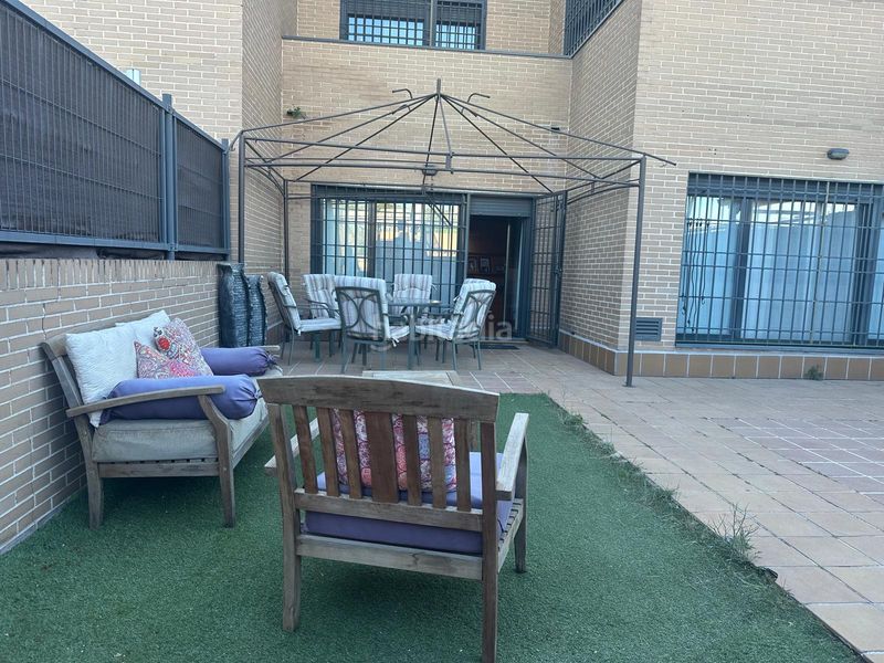 Foto 2fa7de67-d939-430e-8756-13dd2bf048c1. Xalet amb xemeneia calefacció aparcament piscina a Arroyomolinos