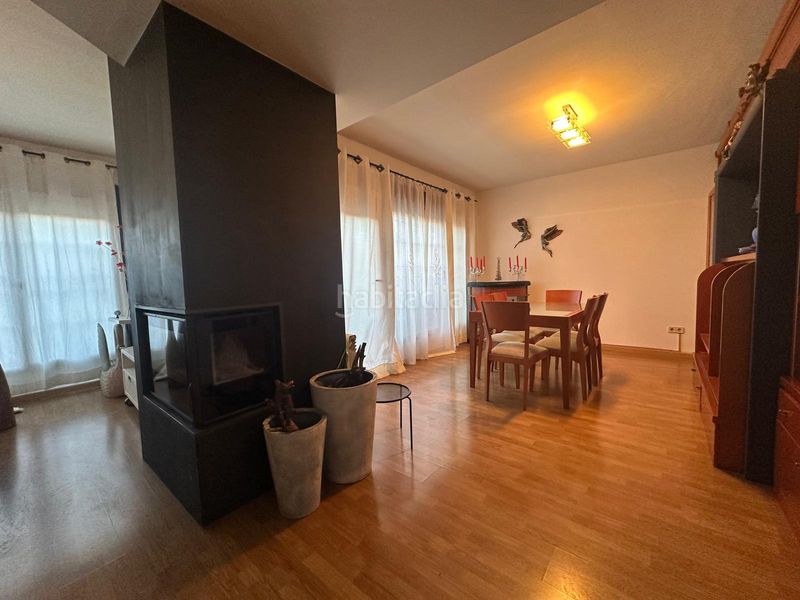 Foto 32677b7c-538c-479d-9329-d66c8b1b0d92. Xalet amb xemeneia calefacció aparcament piscina a Arroyomolinos