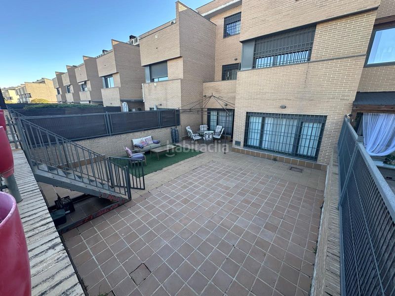 Foto 41ead922-8cae-4fad-81f1-e1e4668f2a71. Xalet amb xemeneia calefacció aparcament piscina a Arroyomolinos