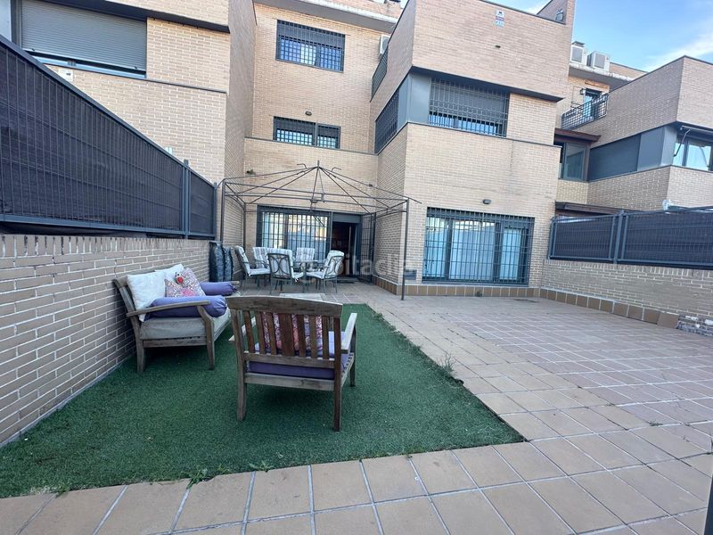 Foto 4b8e2ee5-5a04-40f7-a350-1c0164210b1a. Xalet amb xemeneia calefacció aparcament piscina a Arroyomolinos