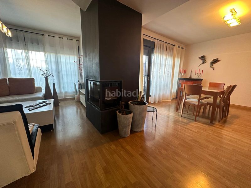 Foto 74e0fb5e-d6e3-46a4-a651-2b090a0318ca. Xalet amb xemeneia calefacció aparcament piscina a Arroyomolinos