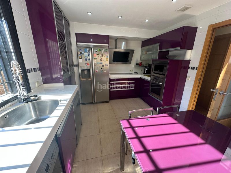 Foto 7fbec18c-5ddf-47f9-8af2-9cdae9f34f69. Xalet amb xemeneia calefacció aparcament piscina a Arroyomolinos