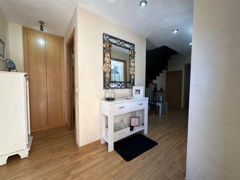 Foto 940af6da-92d4-49c1-bfcf-b38d12cce435. Xalet amb xemeneia calefacció aparcament piscina a Arroyomolinos