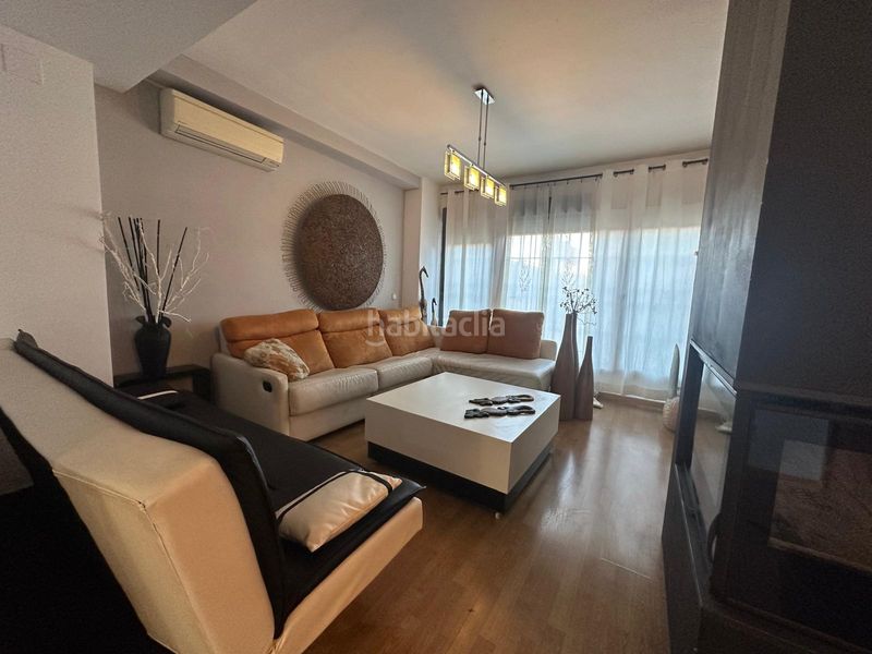 Foto b2236575-0194-4498-b8ea-175a39630a56. Xalet amb xemeneia calefacció aparcament piscina a Arroyomolinos