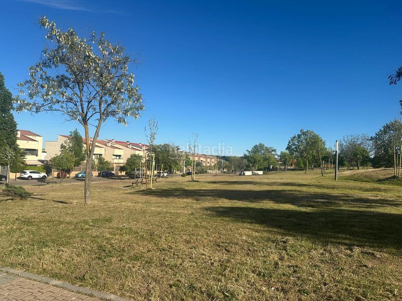 Foto cac48eab-b91c-46bf-8756-e2111c014432. Xalet amb xemeneia calefacció aparcament piscina a Arroyomolinos