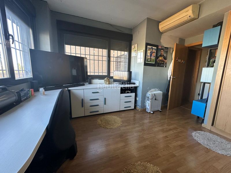 Foto e90672ac-1a45-429f-9f89-b208107f275c. Xalet amb xemeneia calefacció aparcament piscina a Arroyomolinos