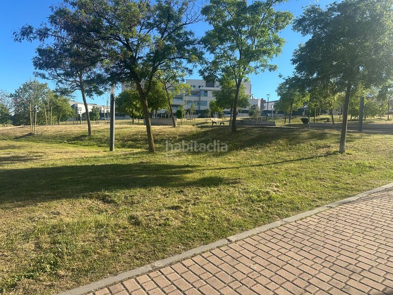 Foto e9d5d626-b92c-45dc-a461-97ddb12c322f. Xalet amb xemeneia calefacció aparcament piscina a Arroyomolinos