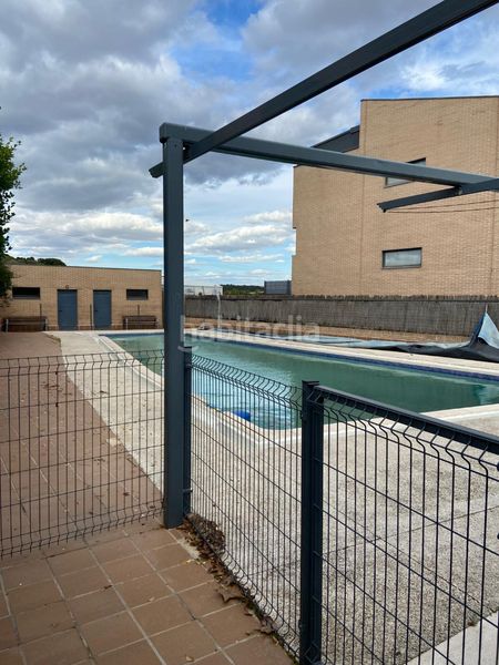 Foto eaf503d6-742f-4080-93f2-b94a34b3c977. Xalet amb xemeneia calefacció aparcament piscina a Arroyomolinos