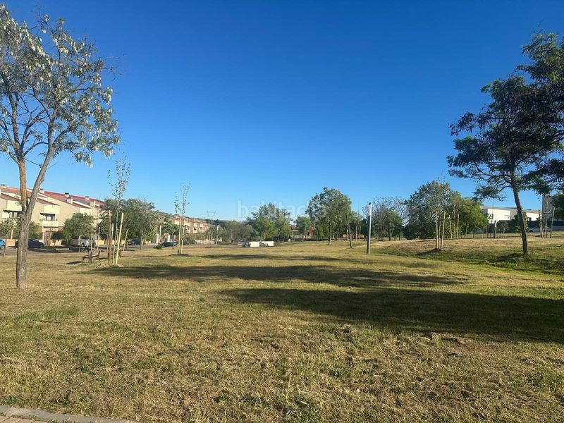 Foto fb0179ec-4998-4a13-9a7d-7b381d337f06. Xalet amb xemeneia calefacció aparcament piscina a Arroyomolinos