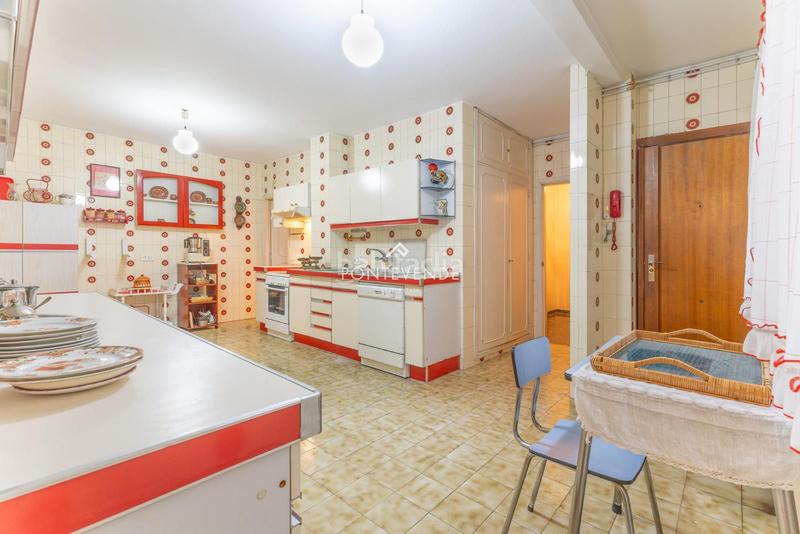 Foto 2c27ae1c-c690-4b5c-ab0f-8f88fbe868cc. Flat with heating parking in Zona de Plaza de Barcelos Pontevedra