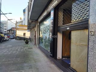 Location Local commercial  Avenida a barca. Venta local comercial en poio