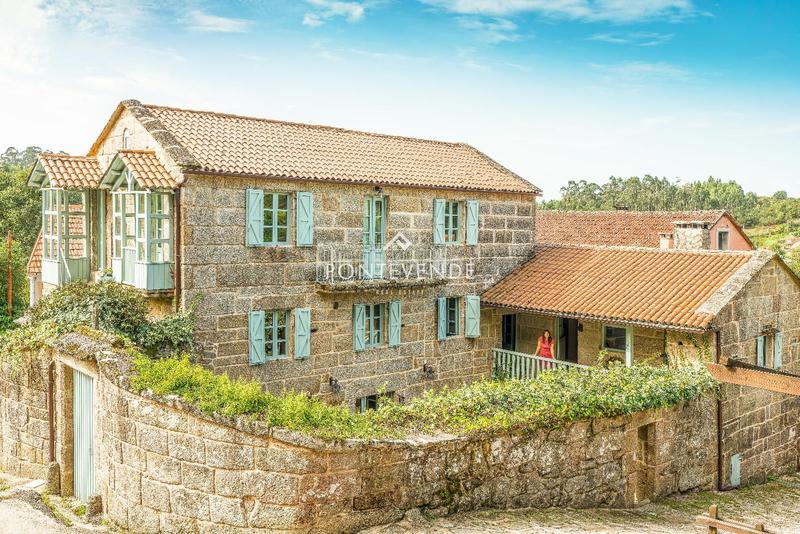 Foto 00649cd4-df9a-46b1-b146-7b9adc27d2f4. Casa amb calefacció aparcament piscina a Lama (A)