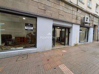Location Local commercial  Sagasta. Local comercial de 90 m2. 60 m2 planta baja30 m2. altillo en alq