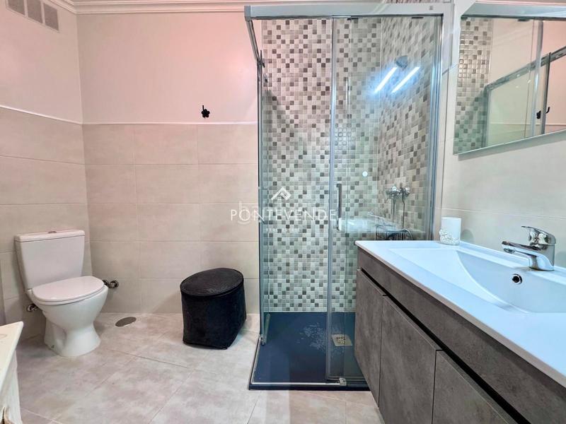 Foto f4d27321-278e-4dda-bea1-e509a97a4cbd. Piso  en venta en el centro en Centro - Echegaray Pontevedra