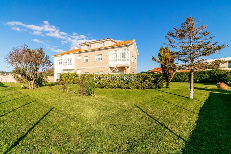 Foto ba114506-ece0-4445-bcb5-b7dc3f912d6f. Chalet mit heizung in Noalla Sanxenxo