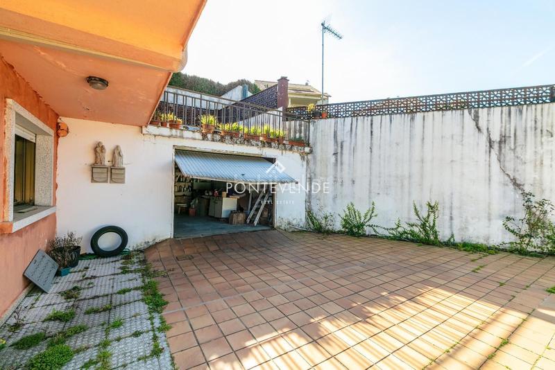 Foto 1e504750-ff84-4780-884a-7cb8ddf07c13. Maison avec parking dans Poio