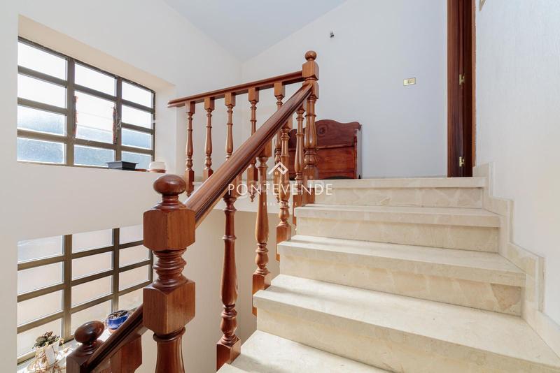 Foto a19ffc92-0d9c-48d1-b5dc-95f03653d301. Maison avec parking dans Poio