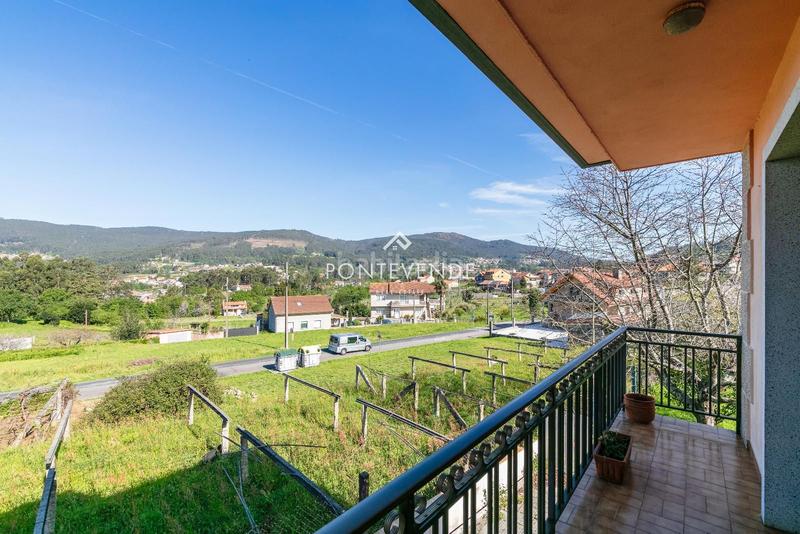 Foto d86a5332-25db-4603-b249-8fcd2e11bde3. Maison avec parking dans Poio