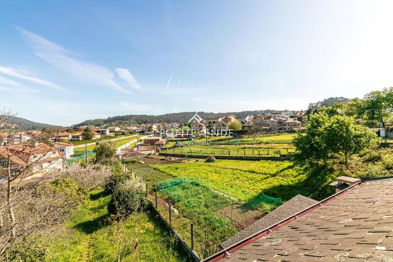 Foto e4ac2567-58b3-4987-a26c-12c0bd3b60c4. Maison avec parking dans Poio