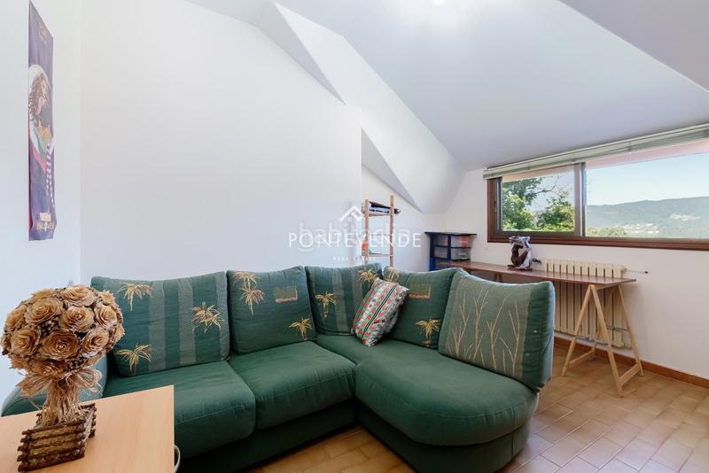 Foto fdb12916-73b0-4c93-aa77-fab28cec1ed6. Maison avec parking dans Poio