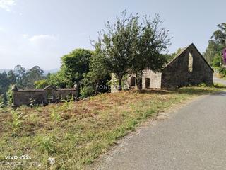 Casa a Salgueiral (o)-bora 49. Terreno de 3370 m2 con casa en ruinas para restaurar en bora pon