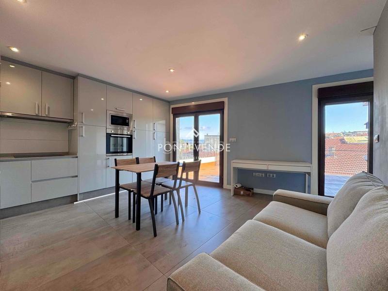 Foto ea5bede0-8173-417b-972a-fb2b46518f10. Attico con riscaldamento parcheggio piscina in Marín