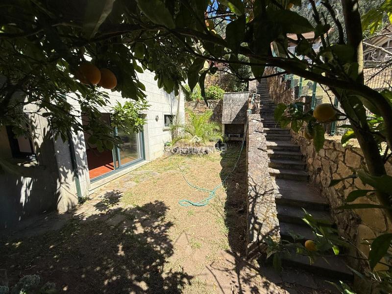 Foto b952e853-ddda-4370-b293-97349a2a2314. Casa adosada calle boa vista, 21 en Poio