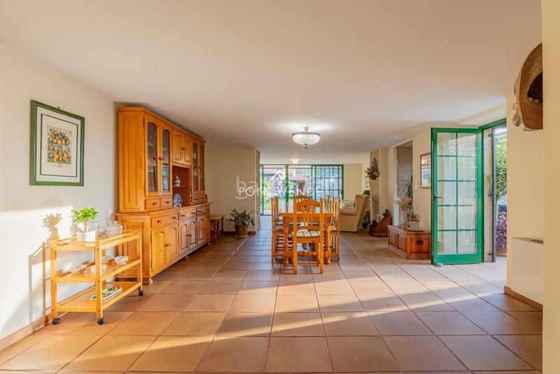 Foto 1c73f11c-6965-46a9-a098-e055ef803b6f. Casa con riscaldamento in Aldán Cangas