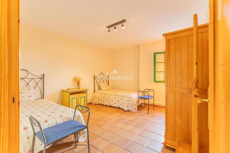 Foto 72b9136f-7a03-4baa-a12e-53e397eaf5c5. Casa con riscaldamento in Aldán Cangas