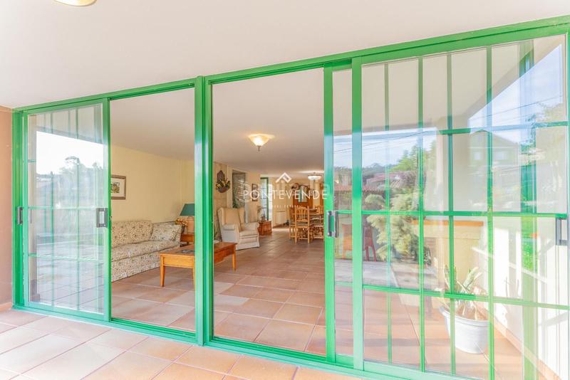 Foto 82e9247b-2557-44a4-9d1b-4318ea4ffbee. Casa con riscaldamento in Aldán Cangas