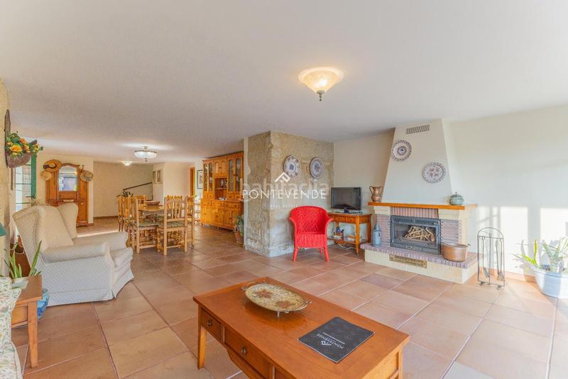 Foto 94966a59-cfeb-4844-9f18-388573a9a226. Casa con riscaldamento in Aldán Cangas