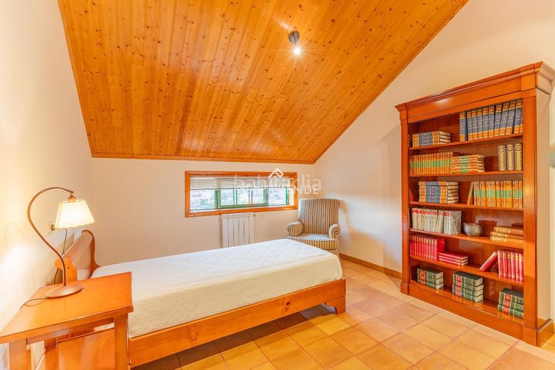 Foto 9e205e7e-05e5-4e55-8173-55aea2e91479. Casa con riscaldamento in Aldán Cangas