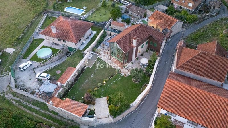 Foto a0d3face-bcc9-4f76-952d-17b49b754c00. Casa con riscaldamento in Aldán Cangas