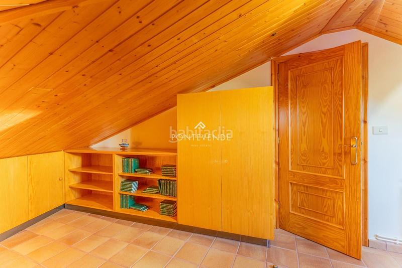 Foto b42799de-1e20-4972-a9b7-d95a53482a10. Casa con riscaldamento in Aldán Cangas